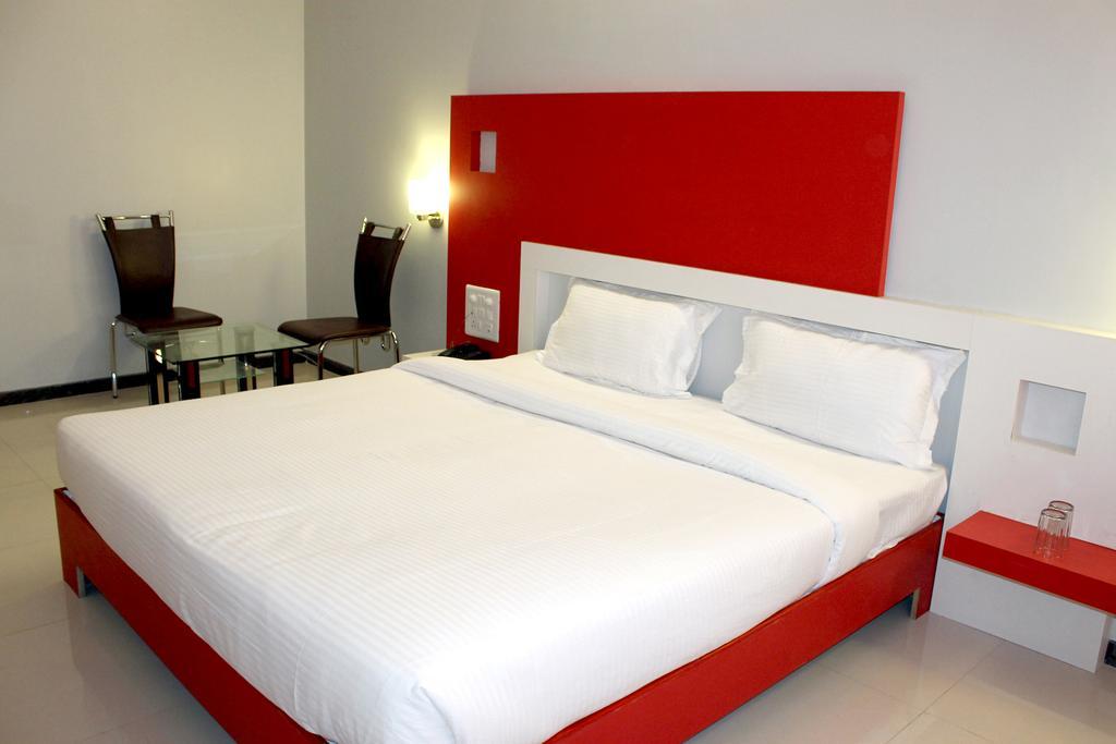 Oyo 4316 Hotel Sai Empire Shirdi Room photo