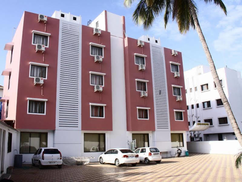 Oyo 4316 Hotel Sai Empire Shirdi Exterior photo